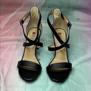 IDIFU Black Strappy Heels